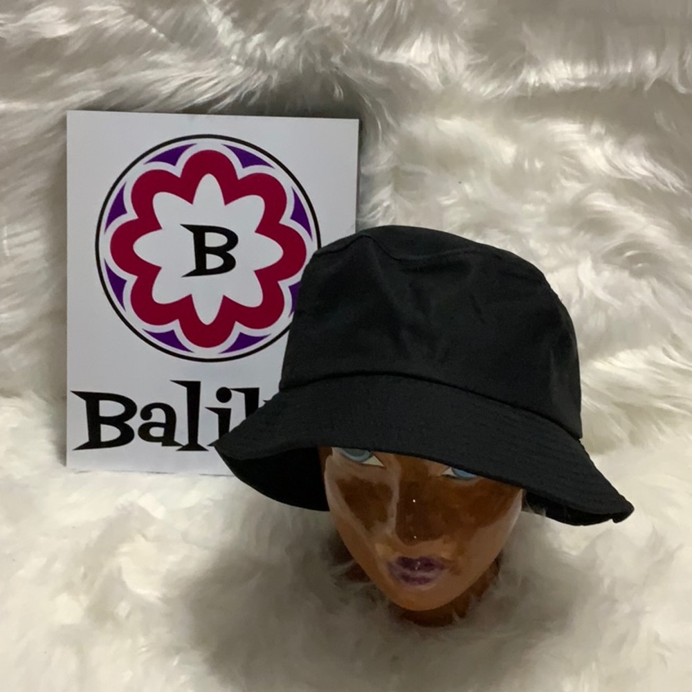🌸 Black bucket hat 🧢 💝ADDING MOMENTS OF STYLES💞